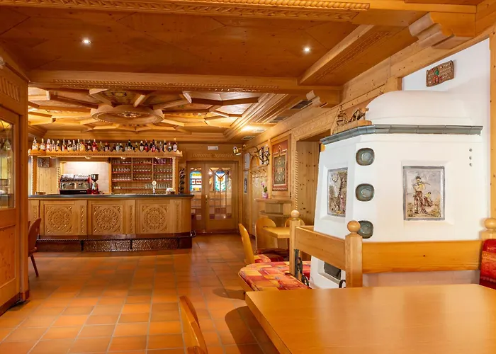 Hotel Villa Jolanda Ziano di Fiemme