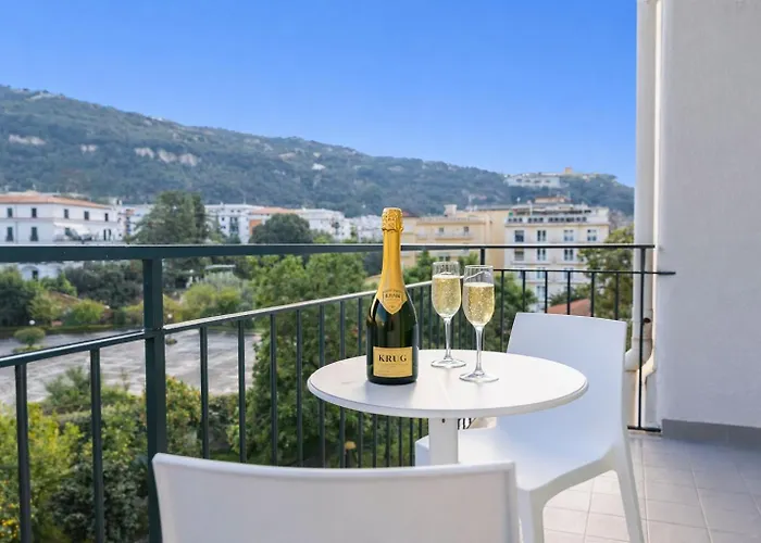 Patriziella 4 Rooms Sorrento