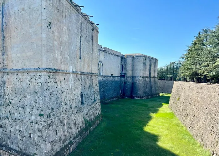 Domus Quattro Cantoni LʼAquila