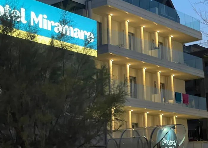 Hotel Miramare con piscina Sottomarina