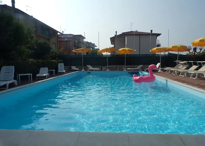 Hotel Crystal - SPIAGGIA INCLUSA con pacchetti personalizzati Rimini