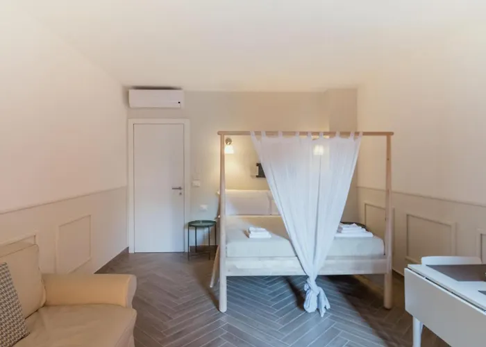 Hotel Bed In Bo Porta San Mamolo Bologna