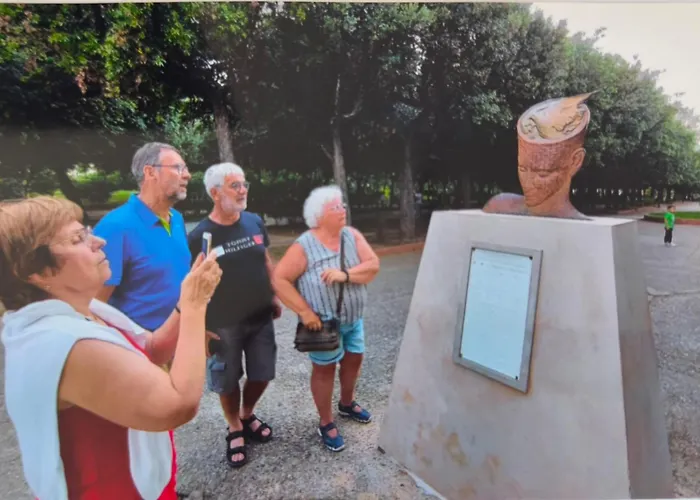 Anna E Augusto B&B --Embrace The World--4-Minute Walk From The Old Town丨authentic Local Experience丨english-Speaking Staff And Wi-Fi - Free Shuttle To The Station Lucera