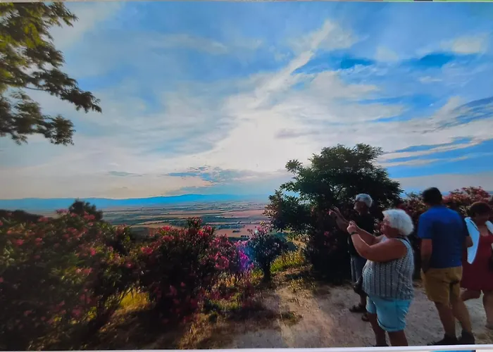 Anna E Augusto B&B --Embrace The World--4-Minute Walk From The Old Town丨authentic Local Experience丨english-Speaking Staff And Wi-Fi - Free Shuttle To The Station Lucera