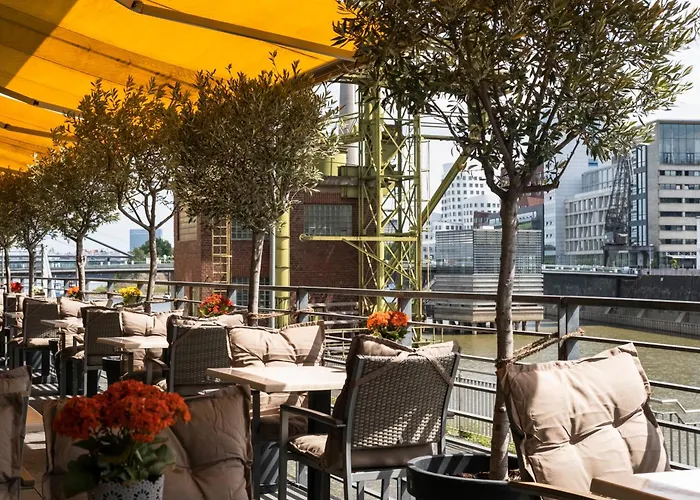 Hotel Courtyard By Marriott Duesseldorf Hafen