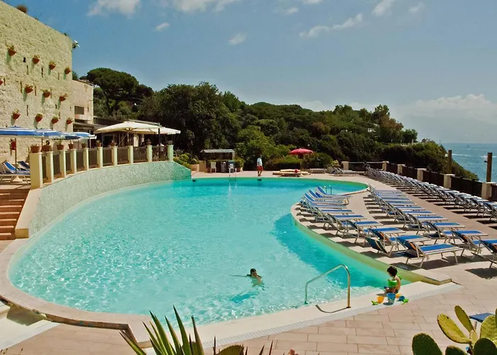 Baia Delle Rocce Verdi Resort Napoli