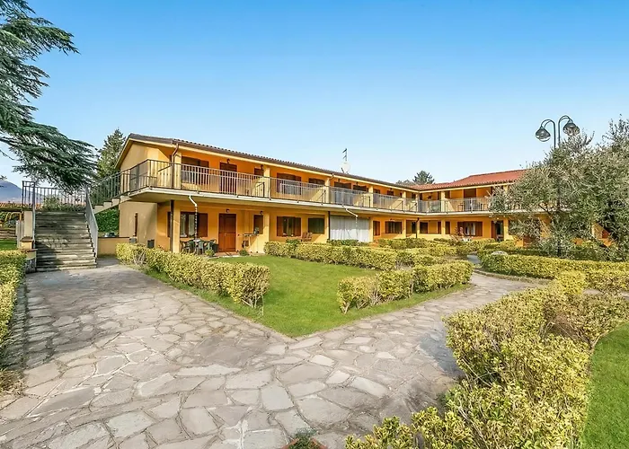 Aparthotel La Perla Monte Isola