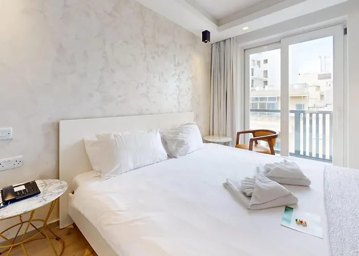 The G Hotel By Jl San Giuliano
