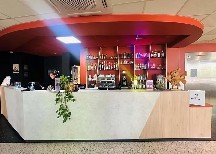 Hotel Ibis Styles Lyon Gorge De Loup Saphir