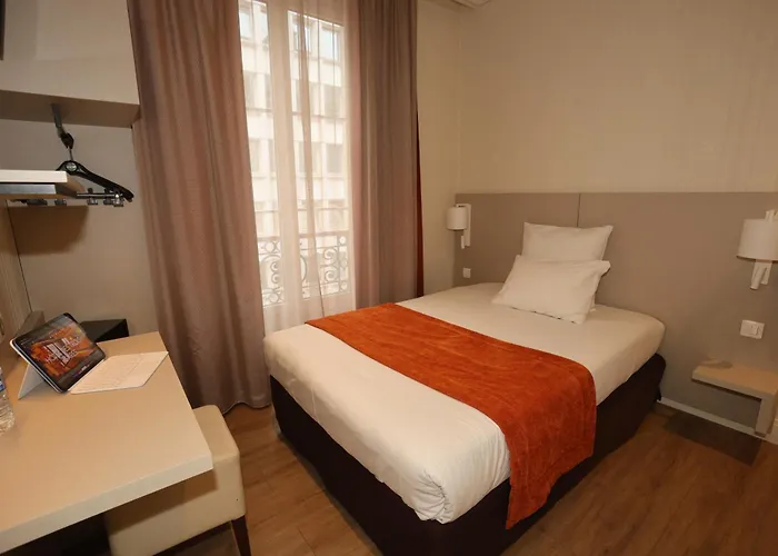 Hotel Des Trois Gares Parigi