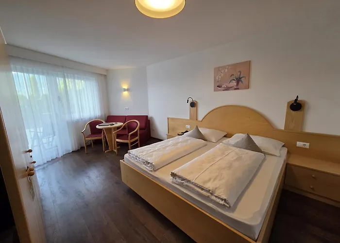 Hotel Garni Herz Tirolo