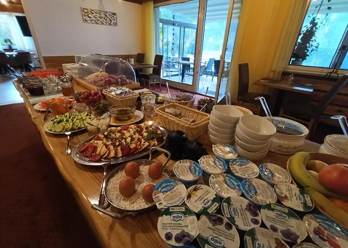 Hotel Garni Weingut Merano