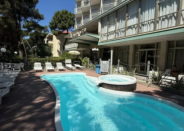 Hotel Monaco - Parcheggio E Piscina Milano Marittima