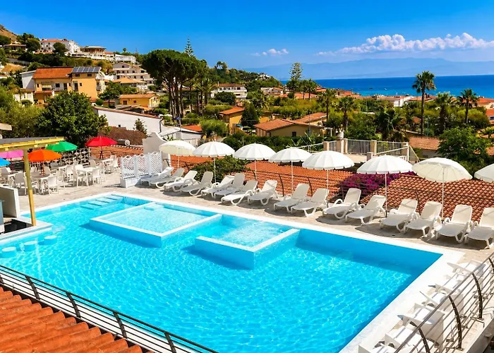 Ninfa Sul Mare Apartments 50 M E T R I dal Mare Best Breakfast&Free Parking Capo Vaticano