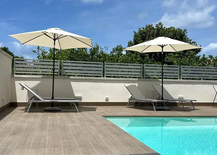 Aparthotel La BriSa Capo dʼOrlando