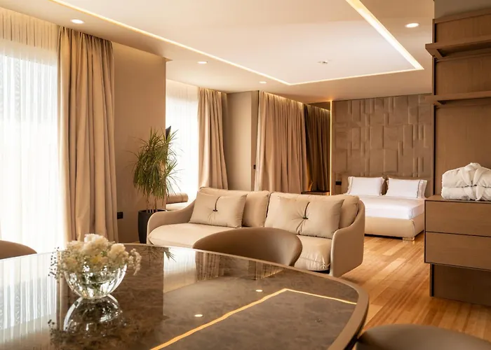 Kraal Hotel Vlorë