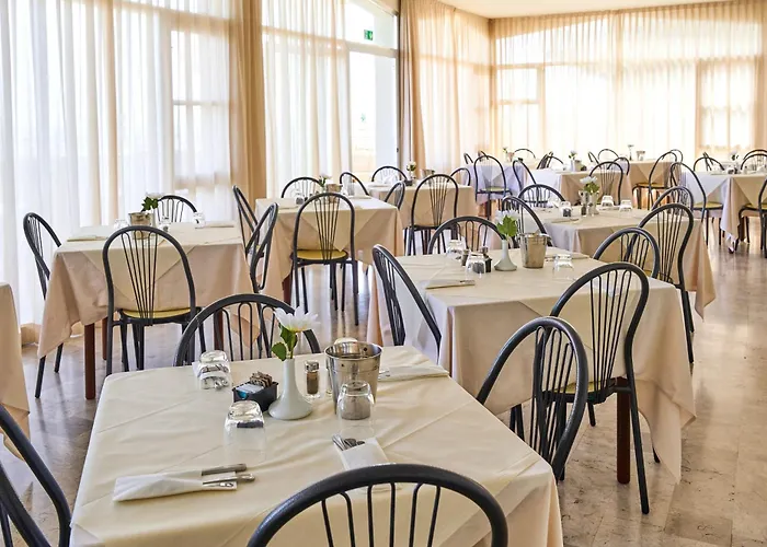 Hotel Dei Cesari - Fronte Mare - Breakfast XXL fino alle 12 Bellaria-Igea Marina