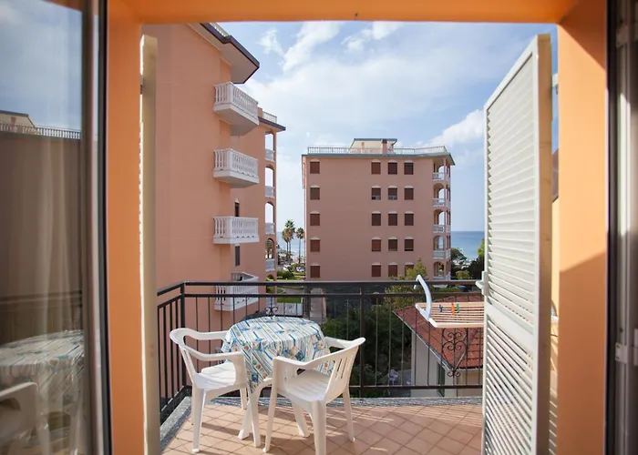 Hotel Nello Marina dʼMarina dʼAndora