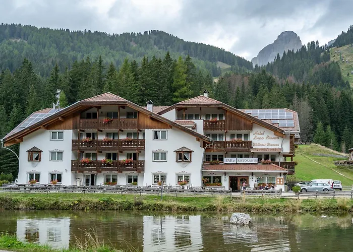 Wellness Hotel Lupo Bianco Canazei