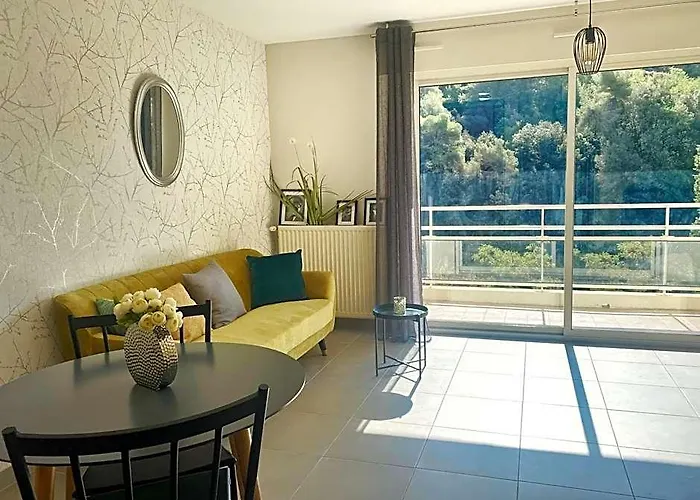 Villa Madeleine - Résidence Services Seniors Nizza