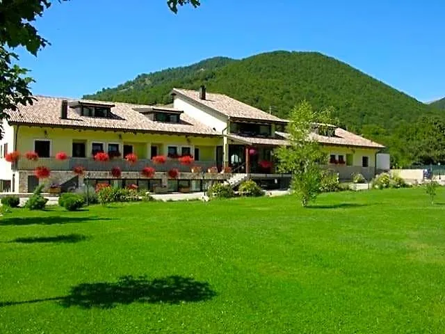 Hotel C0C00N Garden Pescasseroli