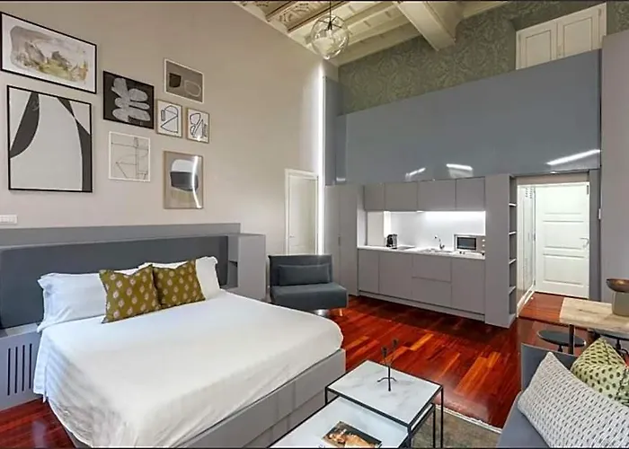 Croce Apartments Roma