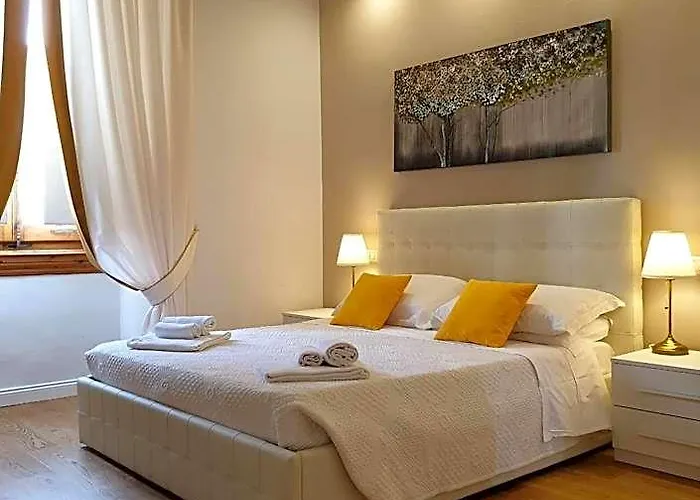 Bed and Breakfast Pink Wolf Firenze