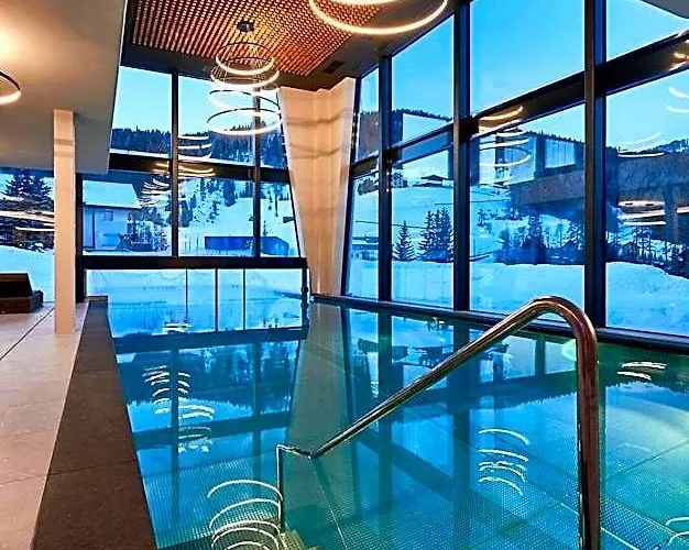 Hotel Stoeres - Active Wellbeing San Cassiano 