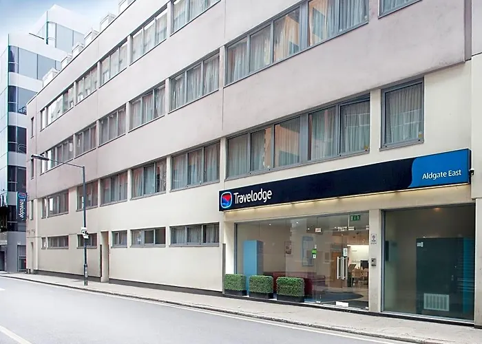 Comfort Hotel Tower Of Londra