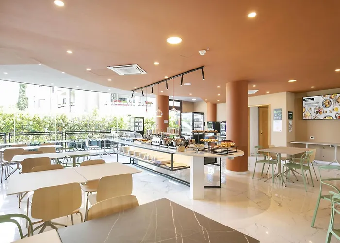 B&B Hotel Latina