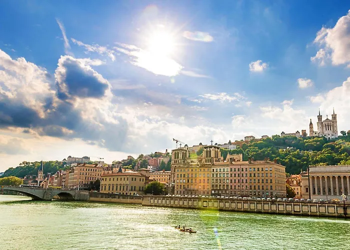 Hotel Ibis Styles Lyon Gorge De Loup Saphir