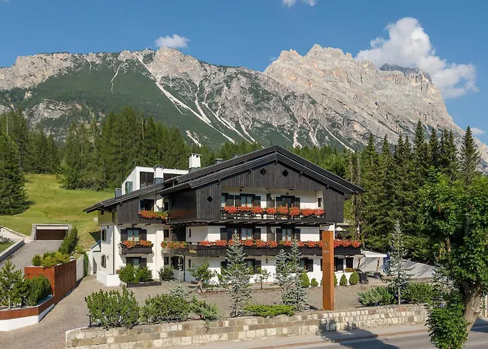 Hotel Lajadira & Spa Cortina dʼAmpezzo