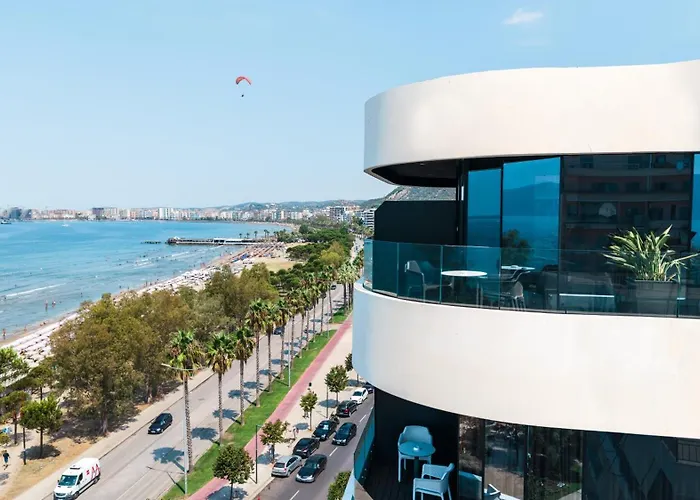 Yacht Hotel Vlorë