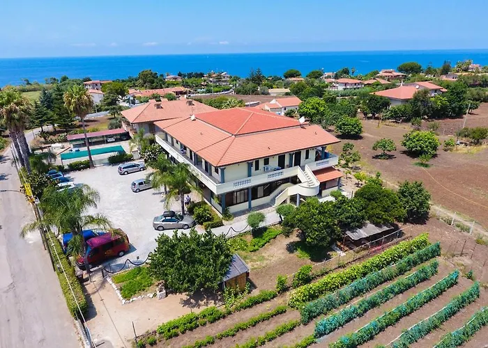 Residenceduemari Capo Vaticano