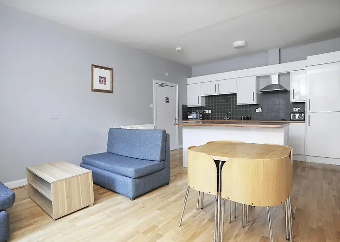 Cairn Hotel & Apartments Edimburgo