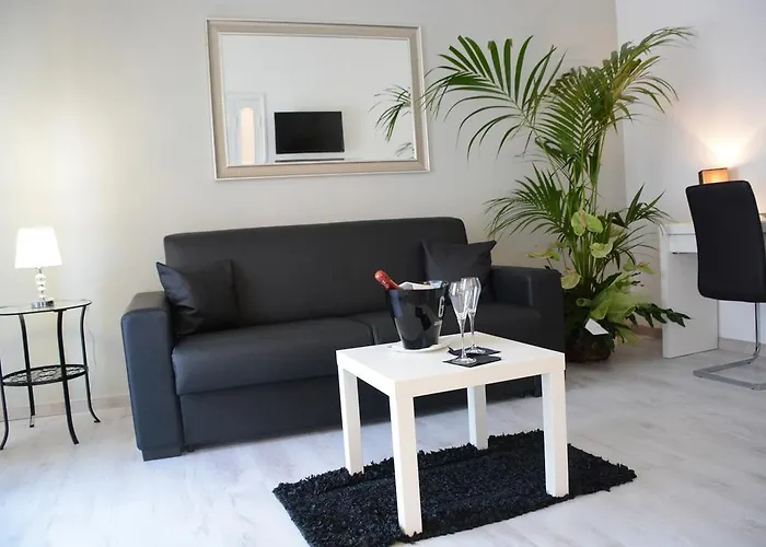 B&B Crystal Messina
