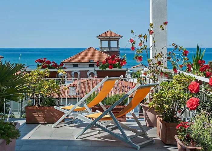 Hotel Scandinavia Marina di Massa