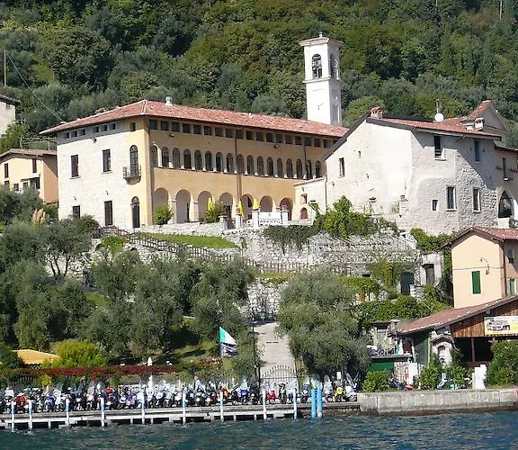 Aparthotel Castello Oldofredi Monte Isola