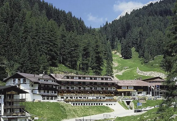 Sport Hotel Pampeago Tesero
