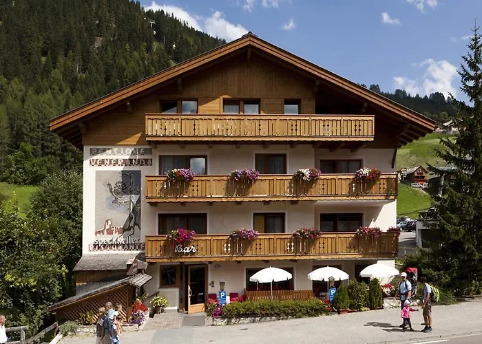 Hotel Pensione Veneranda Corvara In Badia