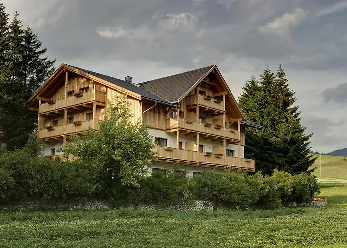 Garni Appartments Helvetia Villabassa