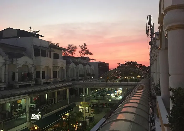 Hotel Cafe De Paris Patong