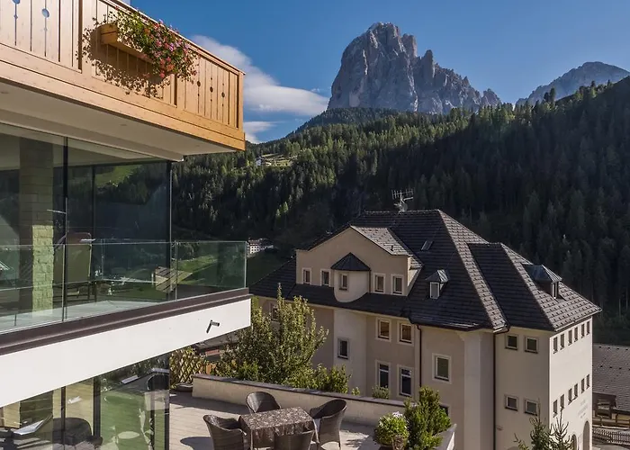 Hotel Garnì Gardena - Appartments Santa Cristina Val Gardena