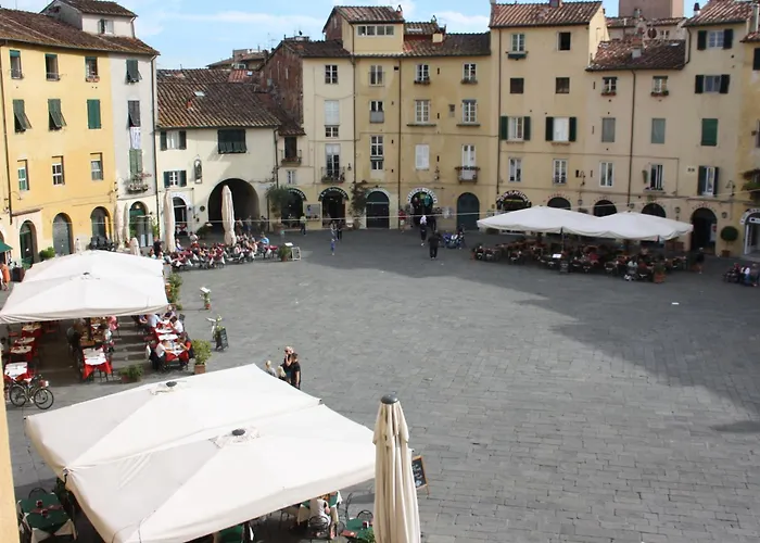 Micheli Suite Anfiteatro Square Lucca