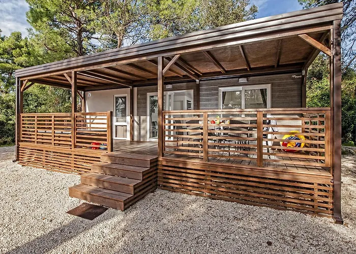 Eurocamp Mobile Homes At Campsite Porton Nature Hideouts Rovigno