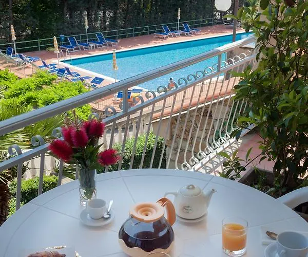 Residence Pian Dei Boschi Pietra Ligure