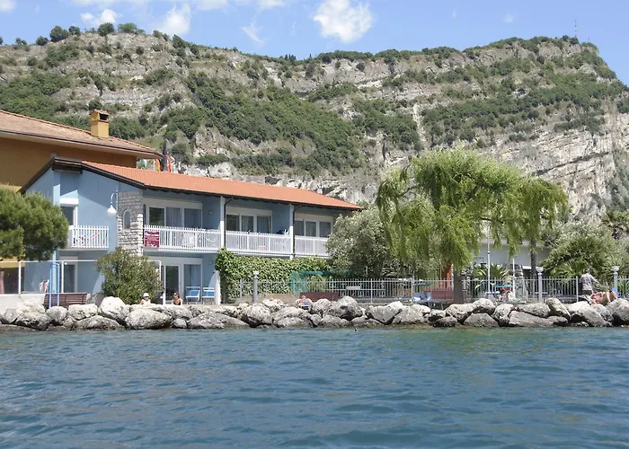 Casa Toblini Al Lago On The Beach Torbole Sul Garda