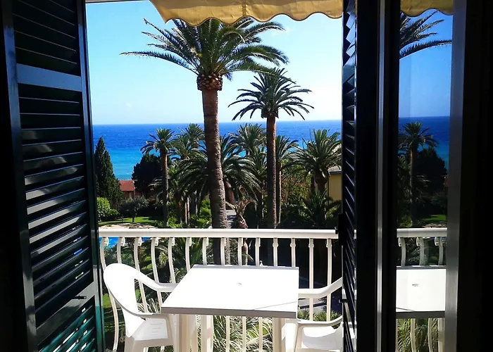 Savoia Apartments Genova