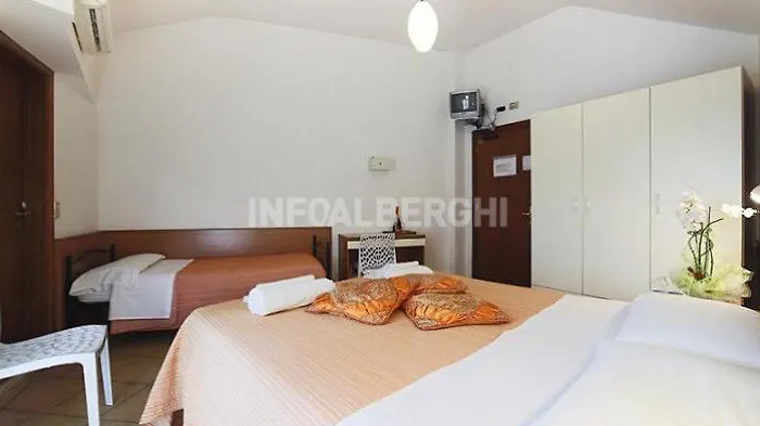 Hotel Arianna Pinarella