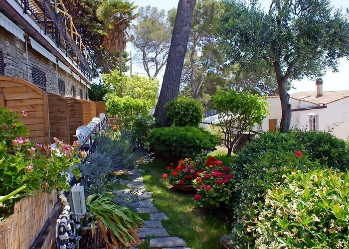 Albergo La Pineta Marina dʼMarina dʼAndora